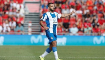 百度体育-他意外成上港烫手山芋！租不出去又无法出战中超，曾是球队主力